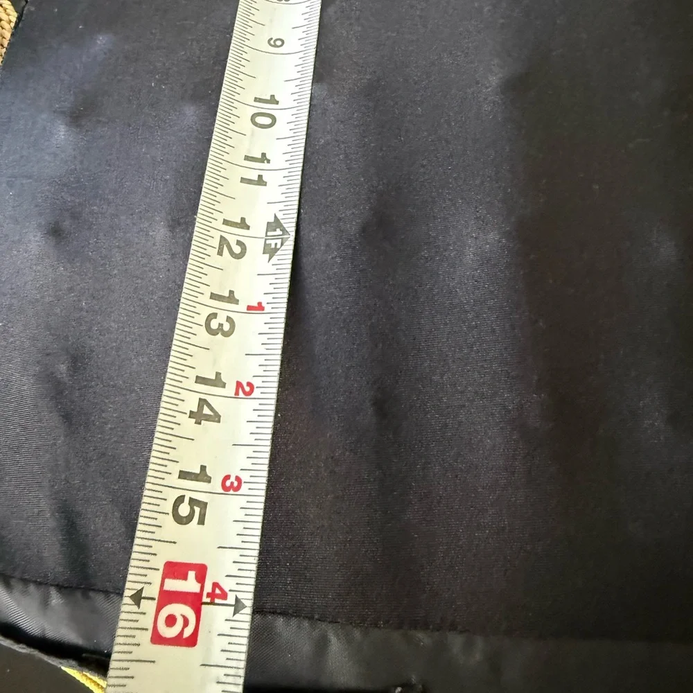 ROHO QUADTRO Select HIGH Profile Cushion - 16.00" x 17.00" x 4.25" - Picture 8 of 13